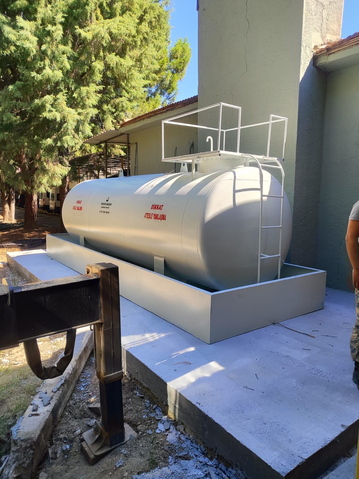 BALIKESİR BÖLGESİ ASKERİ BİRLİKLER YERÜSTÜ MAZOT YAKIT TANKI 